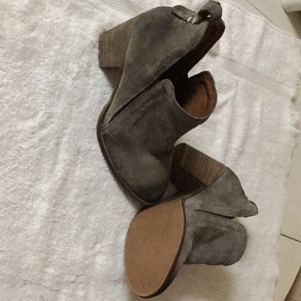 Ankle boots